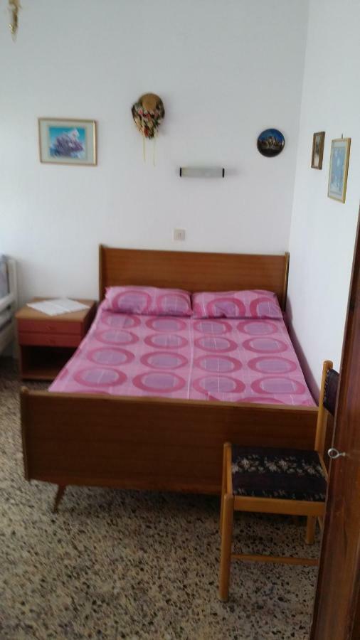 Grigorios Apartments Vrasná Exteriör bild