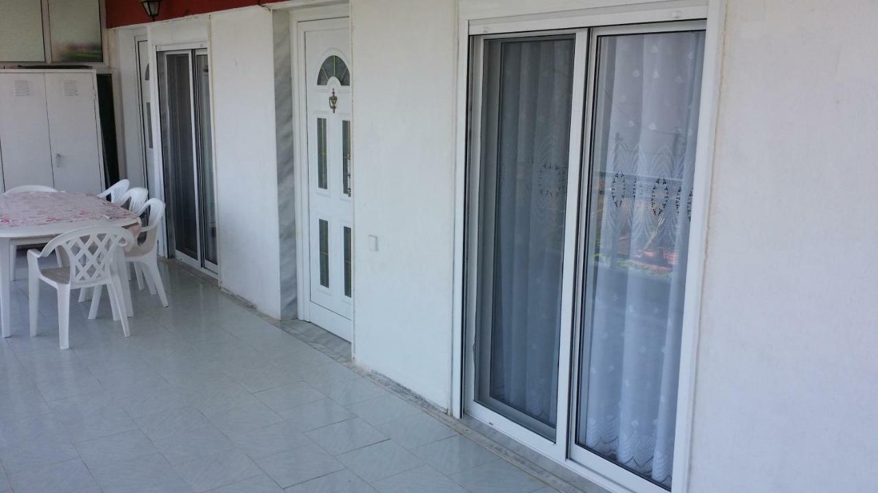 Grigorios Apartments Vrasná Exteriör bild
